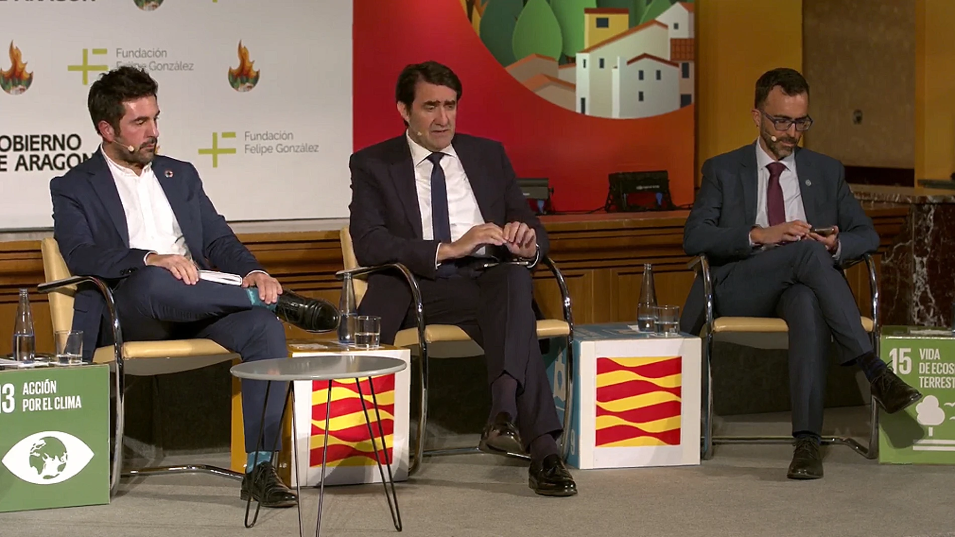 El consejero Suárez-Quiñones participa en Zaragoza en foro nacional sobre el desafío de los grandes incendios forestales y su impacto en el territorio