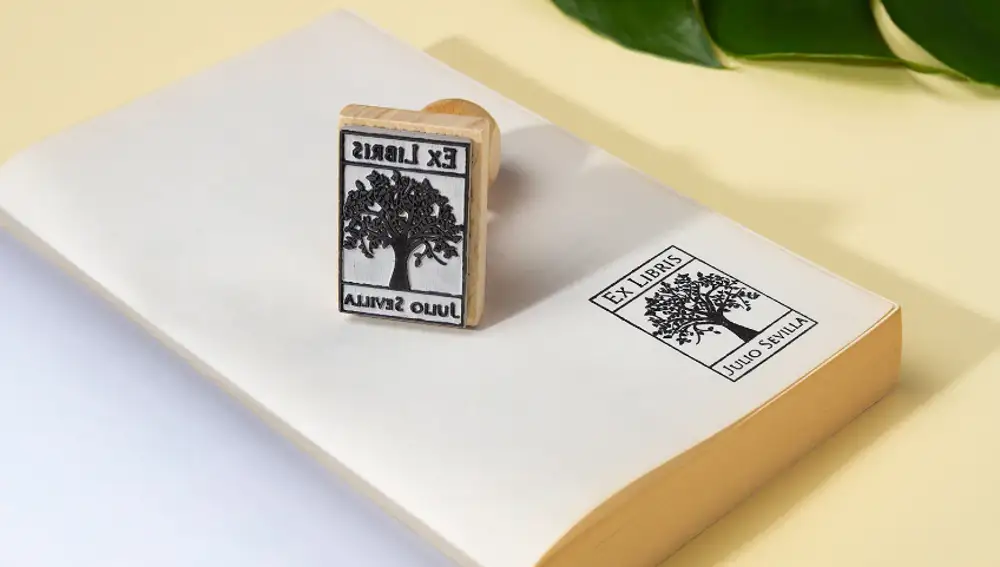 Sello Ex Libris personalizado de madera para libros de Stamp by Me.