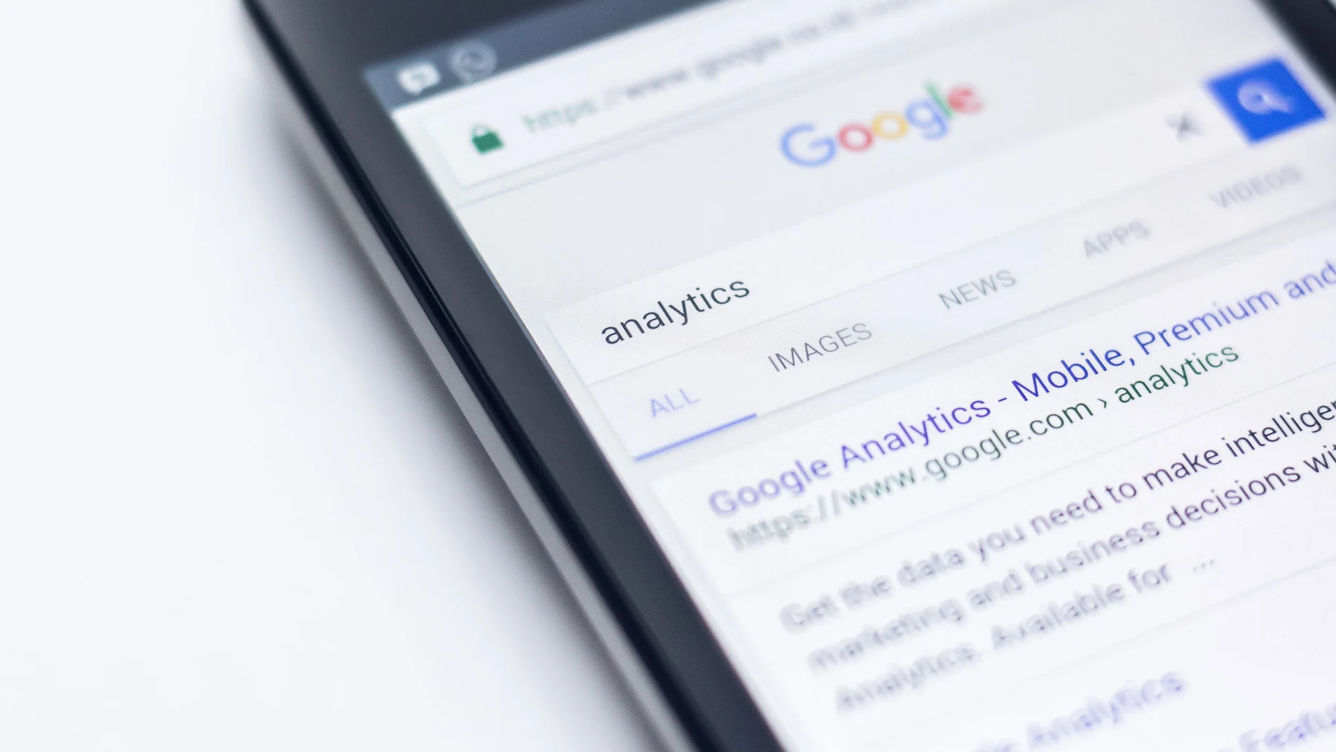 El creador de Gmail piensa que la IA llevará a Google a “destruir la parte más importante de su negocio” en dos años.