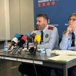 La jefa de la Región Policial Metropolitana de Barcelona, la comisaria Marta Fernández, y el jefe de la División de Investigación Criminal de los Mossos d'Esquadra de Barcelona, el inspector Josep Naharro.EUROPA PRESS01/02/2023