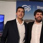 El candidato del PP a la Alcaldía de Blanca, Pablo Cano y el presidente del PPRM, Fernando López Miras