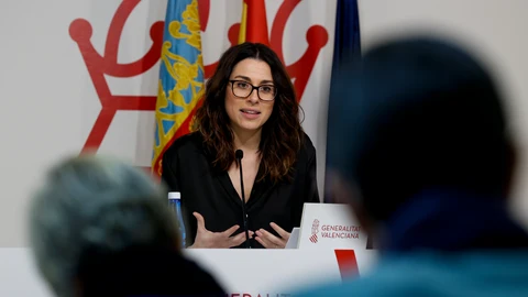 La vicepresidenta y portavoz del Consell, Aitana Mas, durante la rueda de prensa posterior a la reunión del Pleno del Consell.