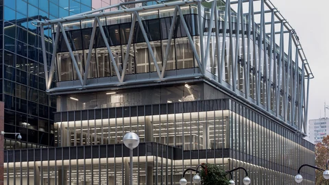 Fachada del edificio Growth en la zona de Azca, Madrid