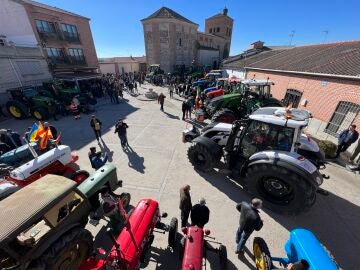 X edición de Palagüinos, concentración invernal de tractores, que se celebra en la localidad abulense de Palacios de Goda