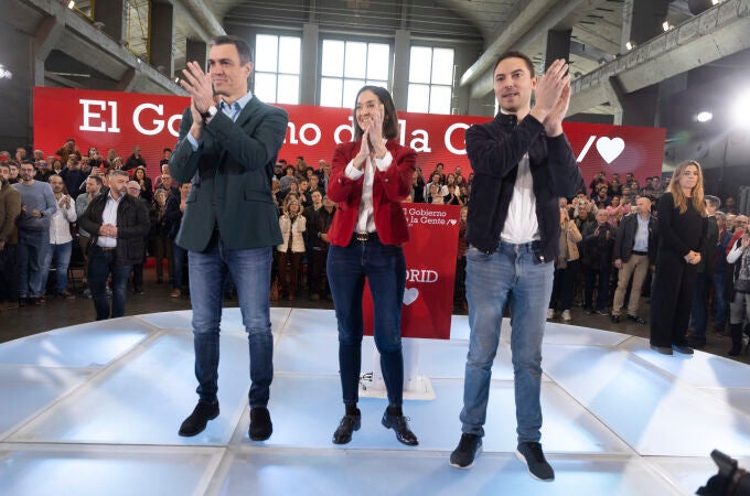 Lobato y el PSOE mantienen en su cargo a la alcaldesa imputada