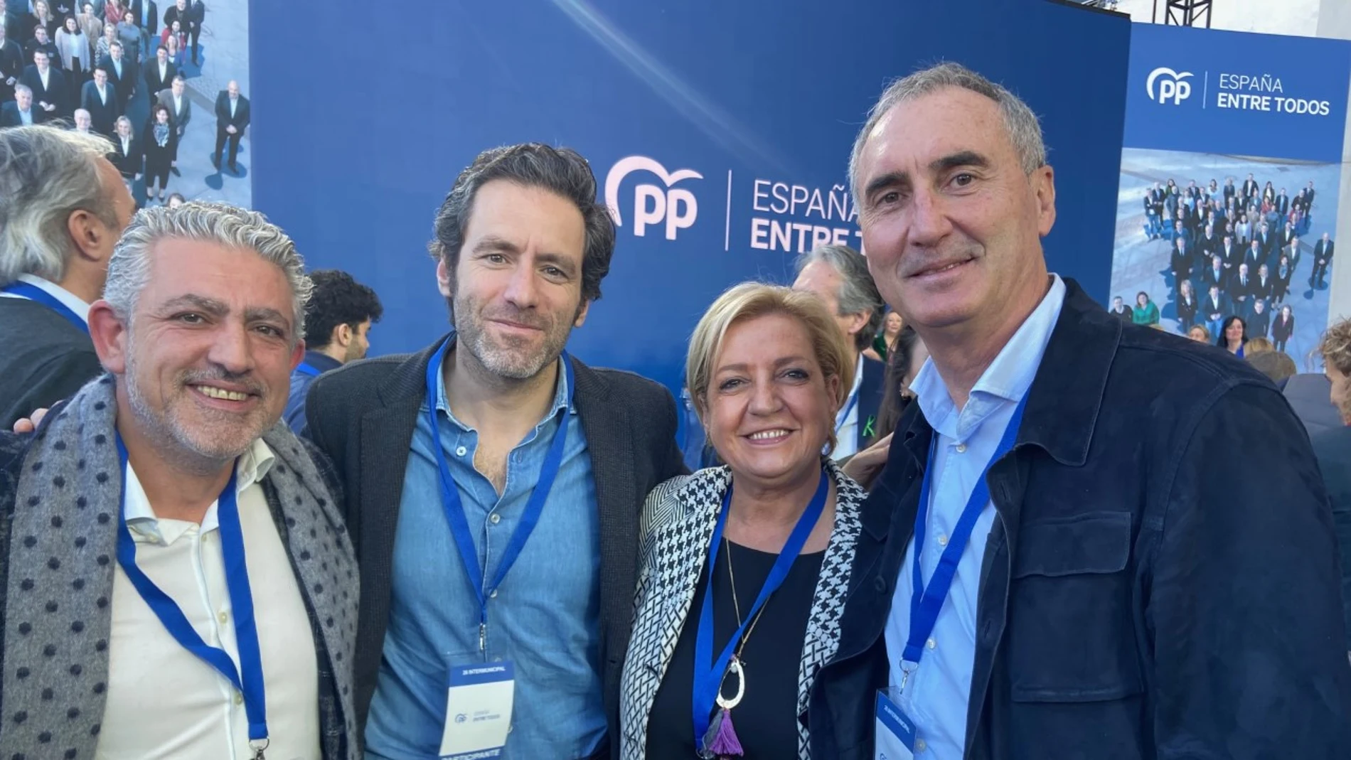 José Mazarías junto a Borja Sémper, Paloma Sanz y José María Bravo en la Intermunicipal del PP en Valencia