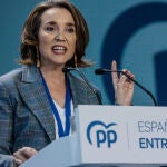 La secretaria general del Partido Popular y portavoz de la formación en el Congreso, Cuca Gamarra, interviene en la 26 Intermunicipal del PP en Valencia