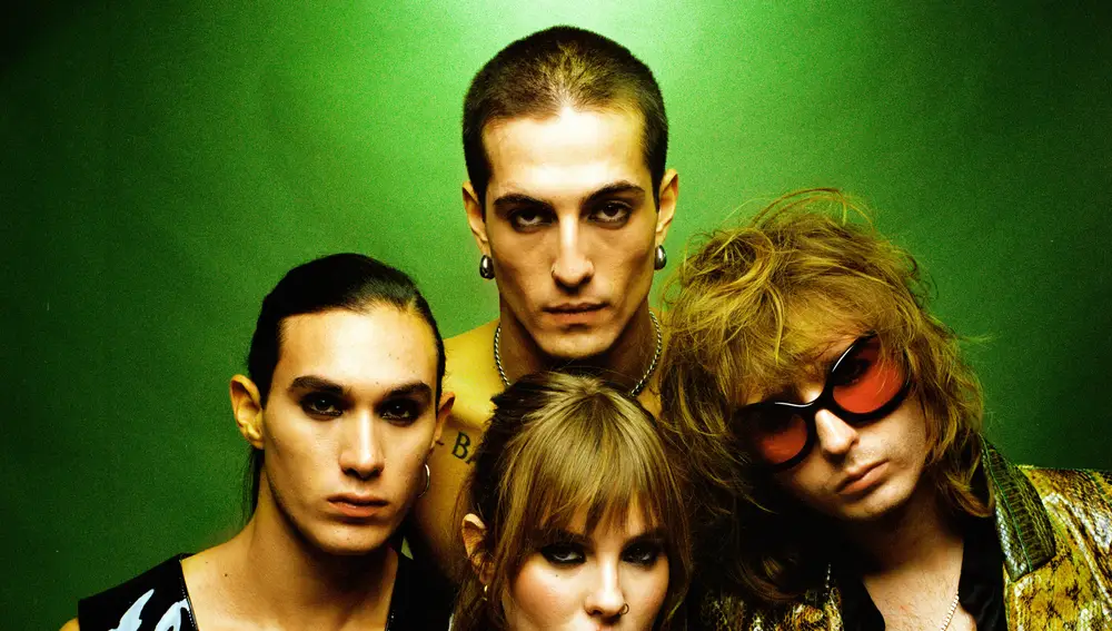 Desde la izda., Ethan Torchio, Damiano David, Victoria de Angelis y Thomas Raggi, músicos de Måneskin