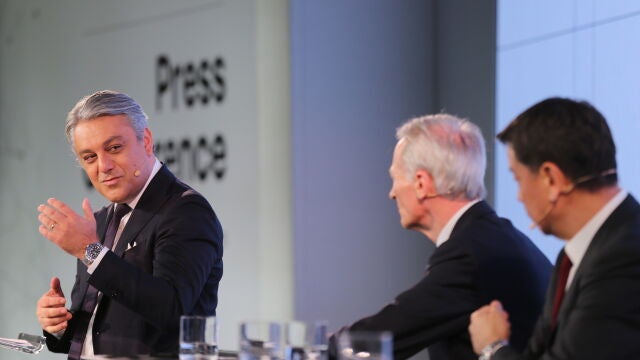Luca de Meo, CEO del Grupo Renault junto a sus socios de Nissan y Mitsubishi