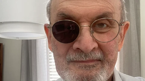 Salman Rushdie se siente incapaz de escribir tras el ataque