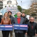 Los concejales Marilén Barceló, Eva Parera y Óscar Benítez presentan una campaña contra las ocupaciones ilegales.
