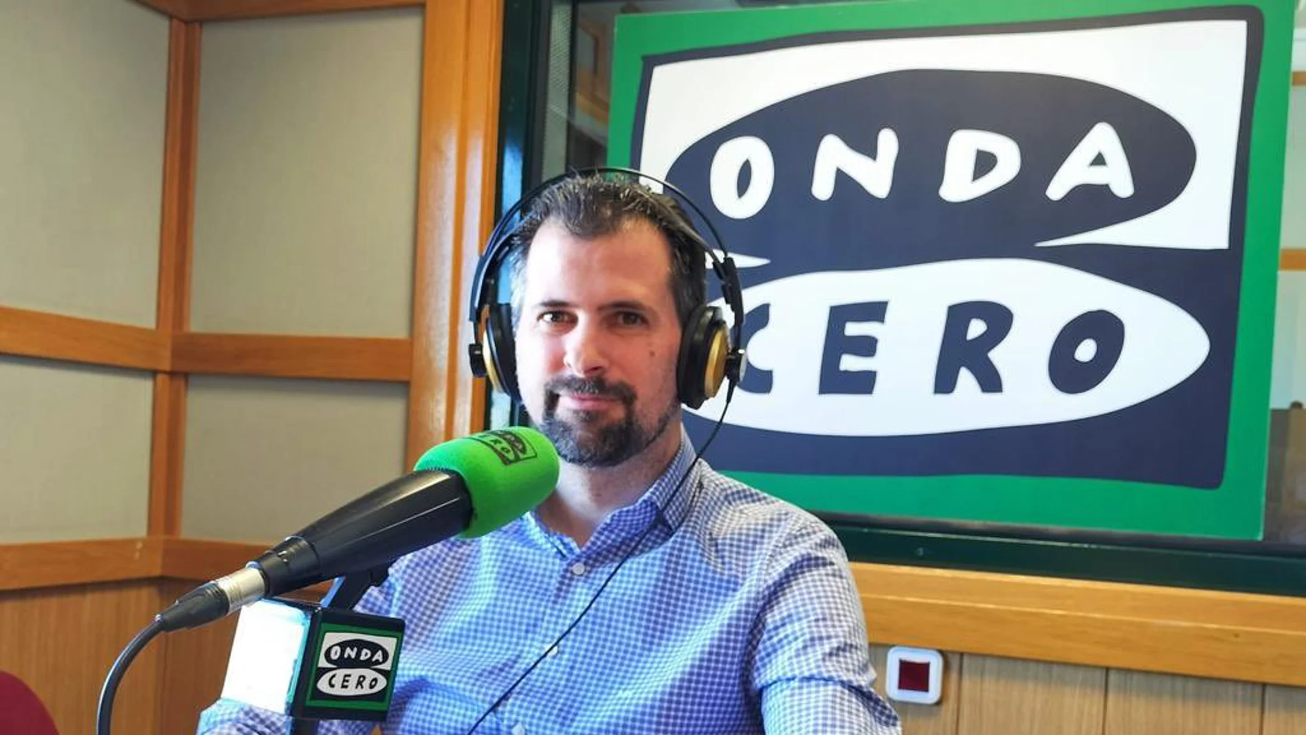 El secretario general del PSOECyL, Luis Tudanca, durante su participación en el programa "Castilla y León en la Onda"