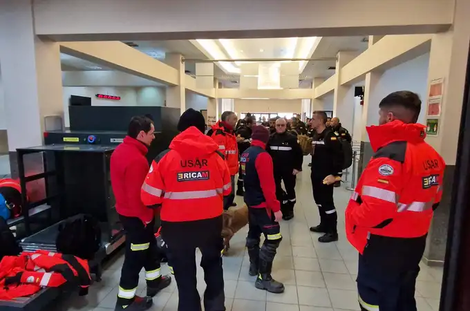 Los bomberos y sanitarios de Madrid ya trabajan Turquía