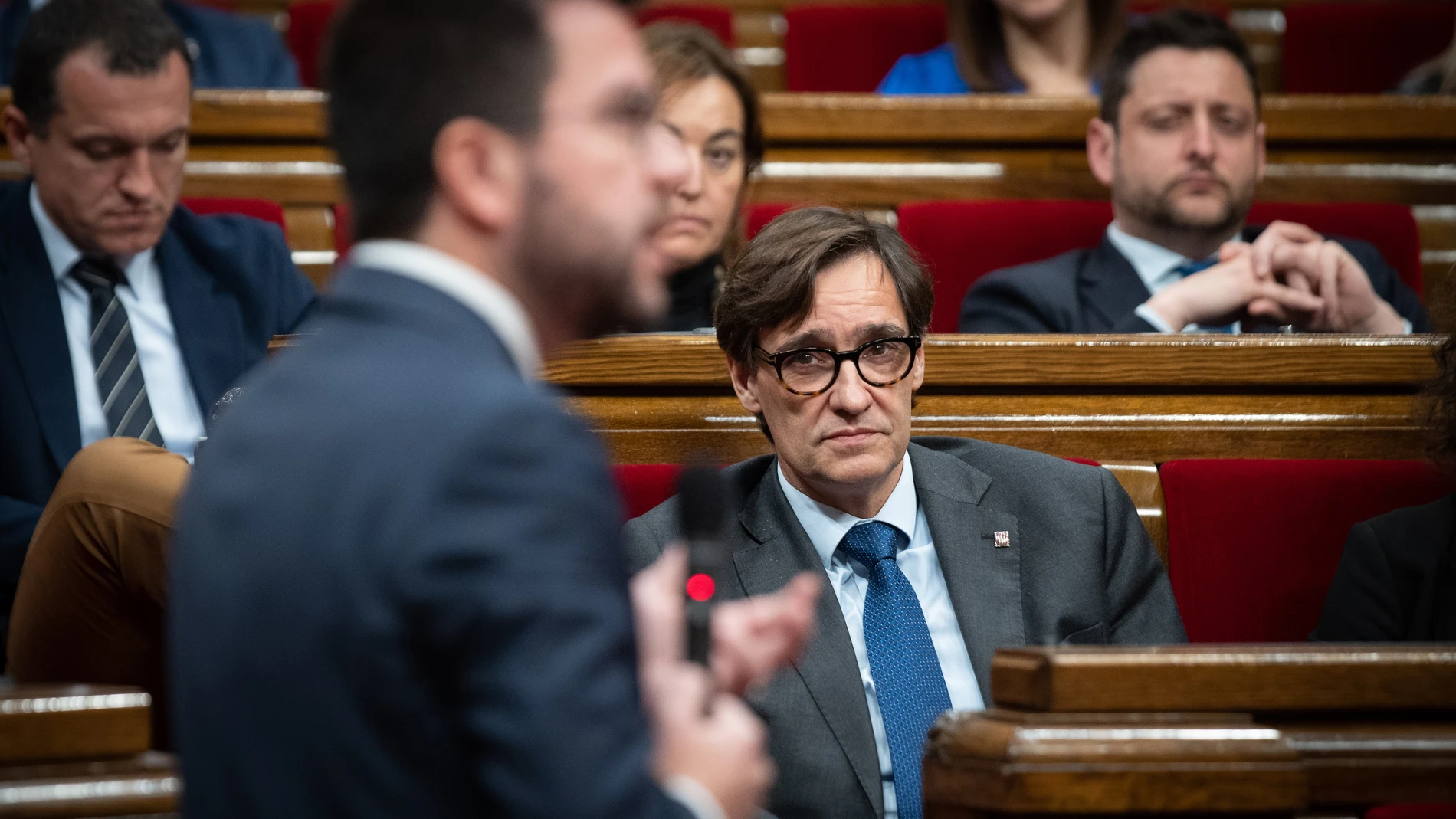 Pere Aragonès (ERC) y Salvador Illa (PSC) en el Parlament