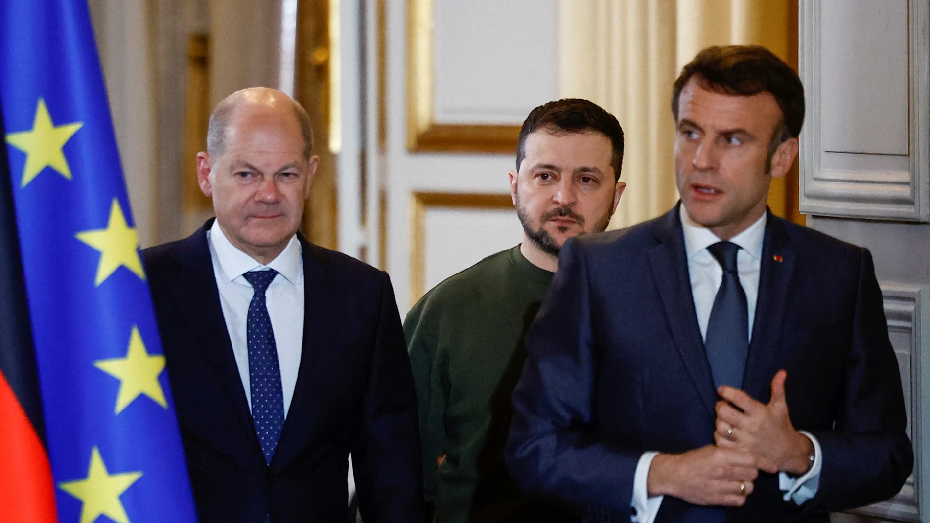 Volodomir Zelenski, junto al canciller alemán, Olaf Scholz, y el presidente francés, Emmanuel Macron