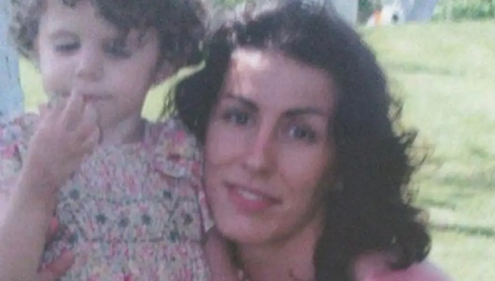 Carla Vigo con su madre, Érika Ortiz