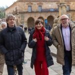 Isabel Rodríguez pasea por las calles de Soria junto a Carlos Martínez y Miguel Latorre