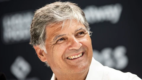 Tennis: ATP Tour - Stuttgart, Singles, Men, Semifinals. Toni Nadal takes part in a press conference.