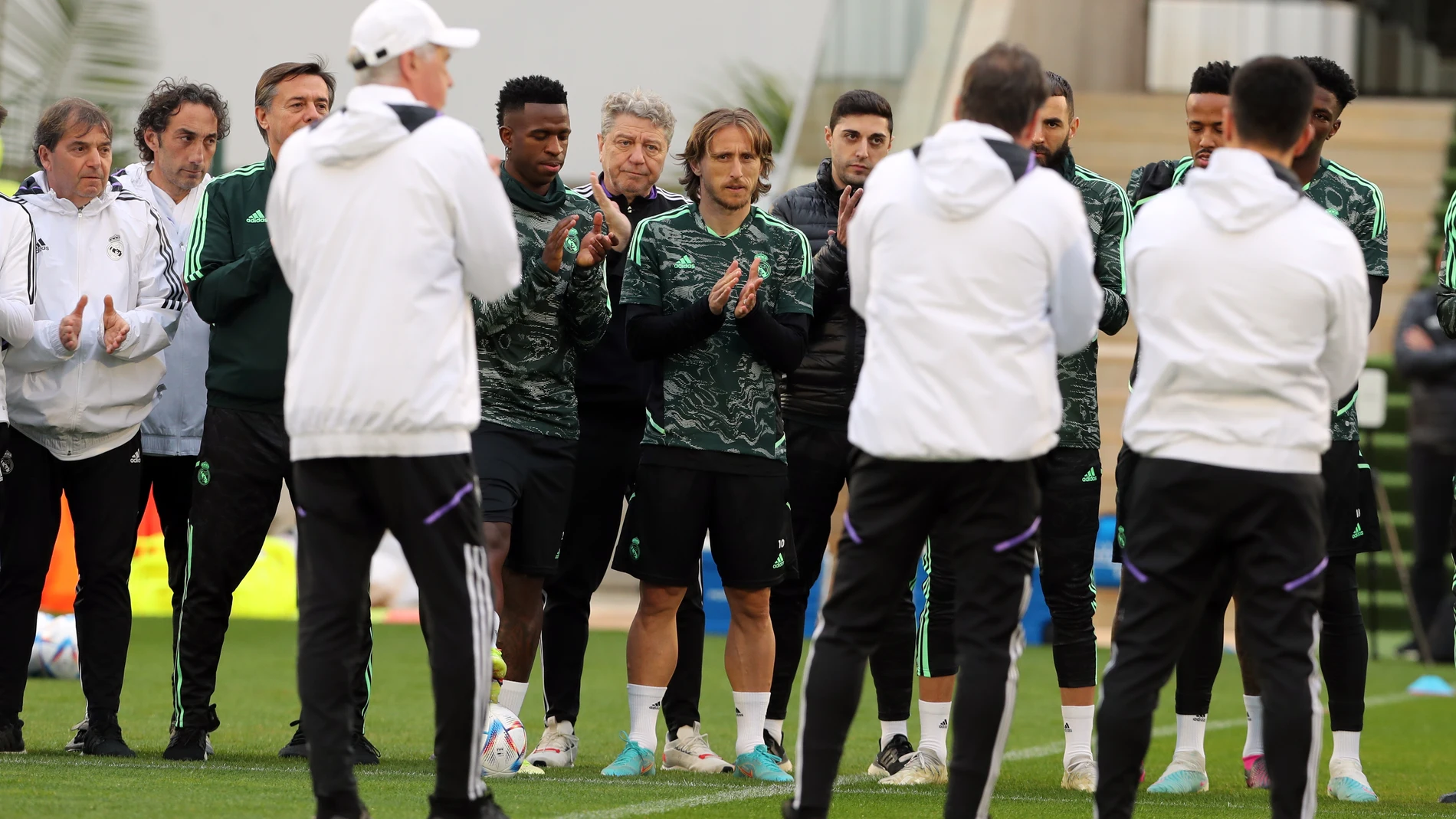 Rabat (Morocco), 10/02/2023.- Real Madrid player Luka Modric (C) attends a training session at Mohammed VI Football Complex in Rabat, Morocco, 10 February 2023. Real Madrid will face Al Hilal SFC in the FIFA Club World Cup final match on 11 February 2023. (Mundial de Fútbol, Marruecos) EFE/EPA/MOHAMED MESSARA 