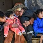 Varios niños que han sobrevivido al terremoto en Siria
