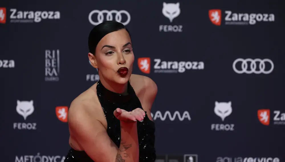 La actriz Jedet posa en la alfombra roja previa a la gala de la X edición de los Premios Feroz, en el Auditorio de Zaragoza, a 28 de enero de 2022, en Zaragoza, Aragón (España).