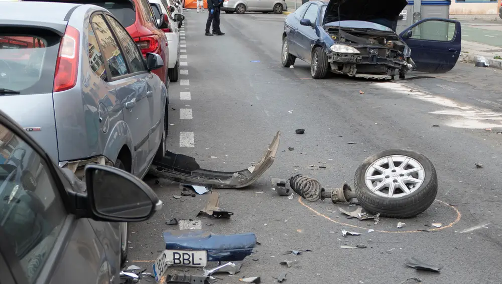 Muere una joven de 20 años en accidente en Sevilla con dos heridos graves