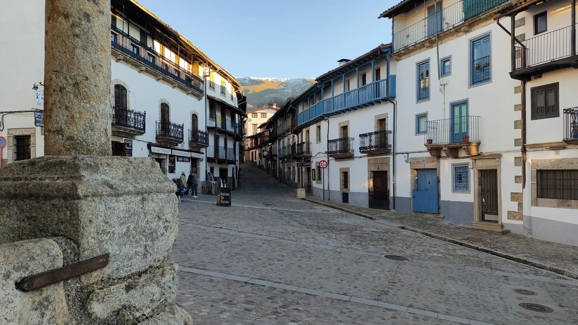 Candelario (Salamanca) luce su título de Capital Española de las Montañas