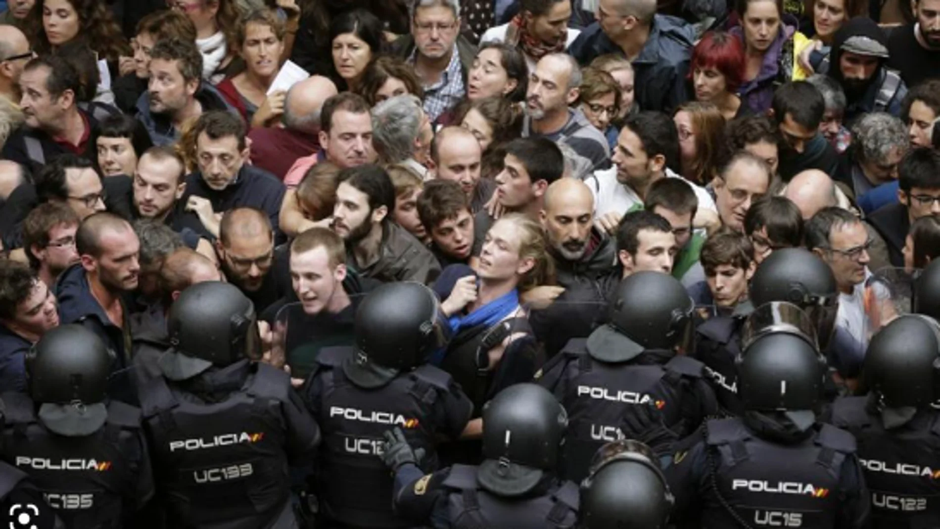 Imagen de los sucesos acaecidos el 1-O de 2017 en Barcelona