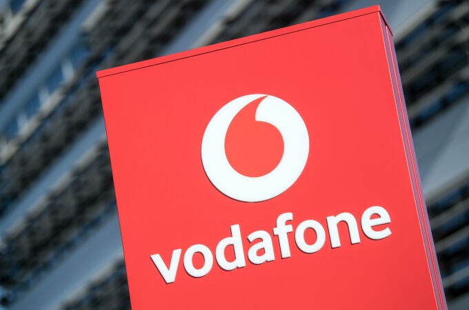 Economía.- Liberty Global, el socio de Telefónica en Reino Unido, compra casi un 5% de Vodafone