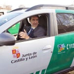 El consejero Suárez-Quiñones entrega los nuevos todoterreno