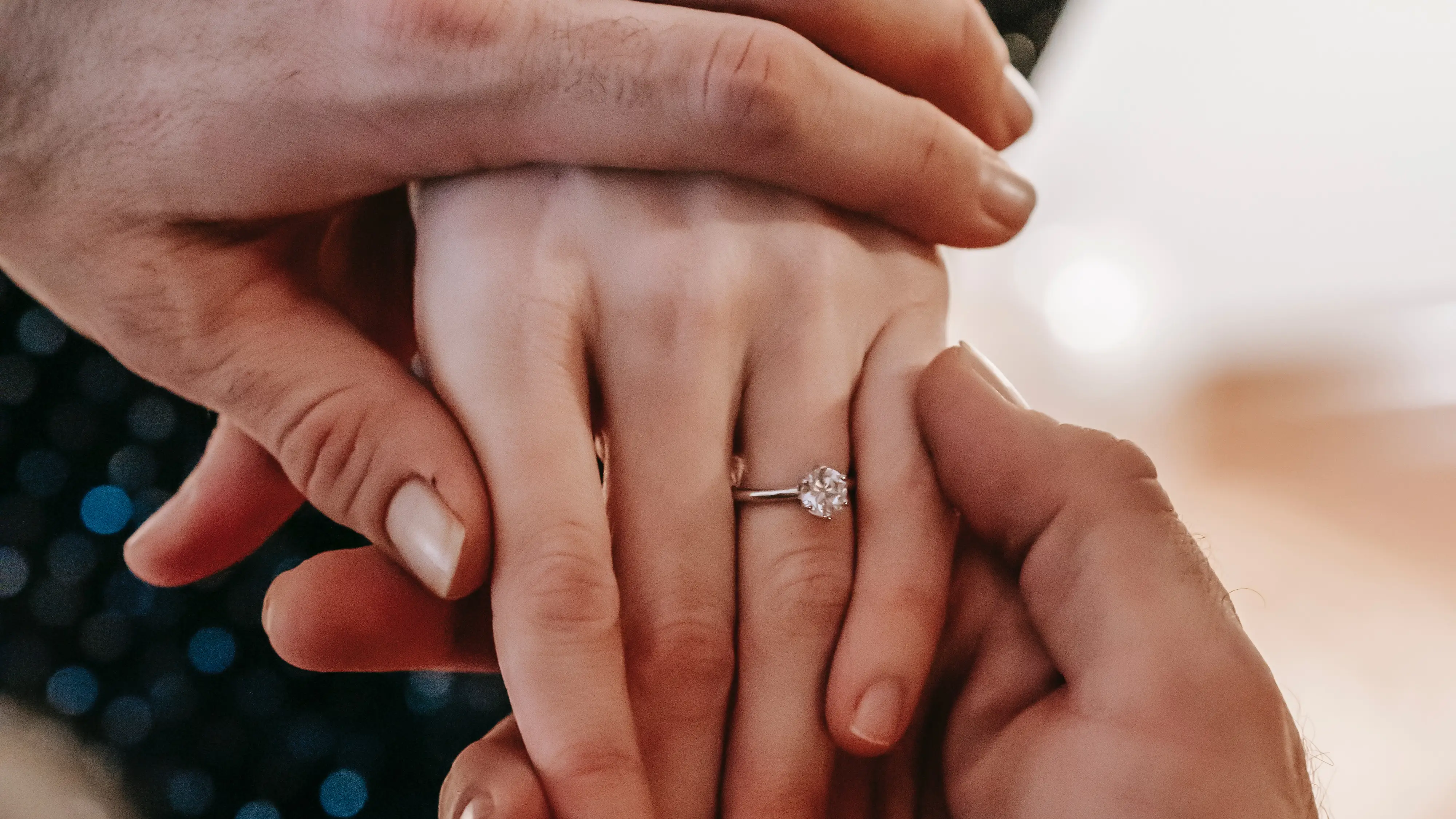 Anillos de compromisos para regalar en San Valentín