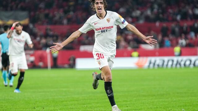 El Tottenham quiere usar a Bryan Gil para fichar a Bono al Sevilla