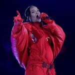  Barbadian singer Rihanna performs during halftime of Super Bowl LVII between the AFC champion Kansas City Chiefs and the NFC champion Philadelphia Eagles at State Farm Stadium in Glendale, Arizona