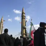 Una imagen de archivo con misiles iraníes en una feria militar en Teherán