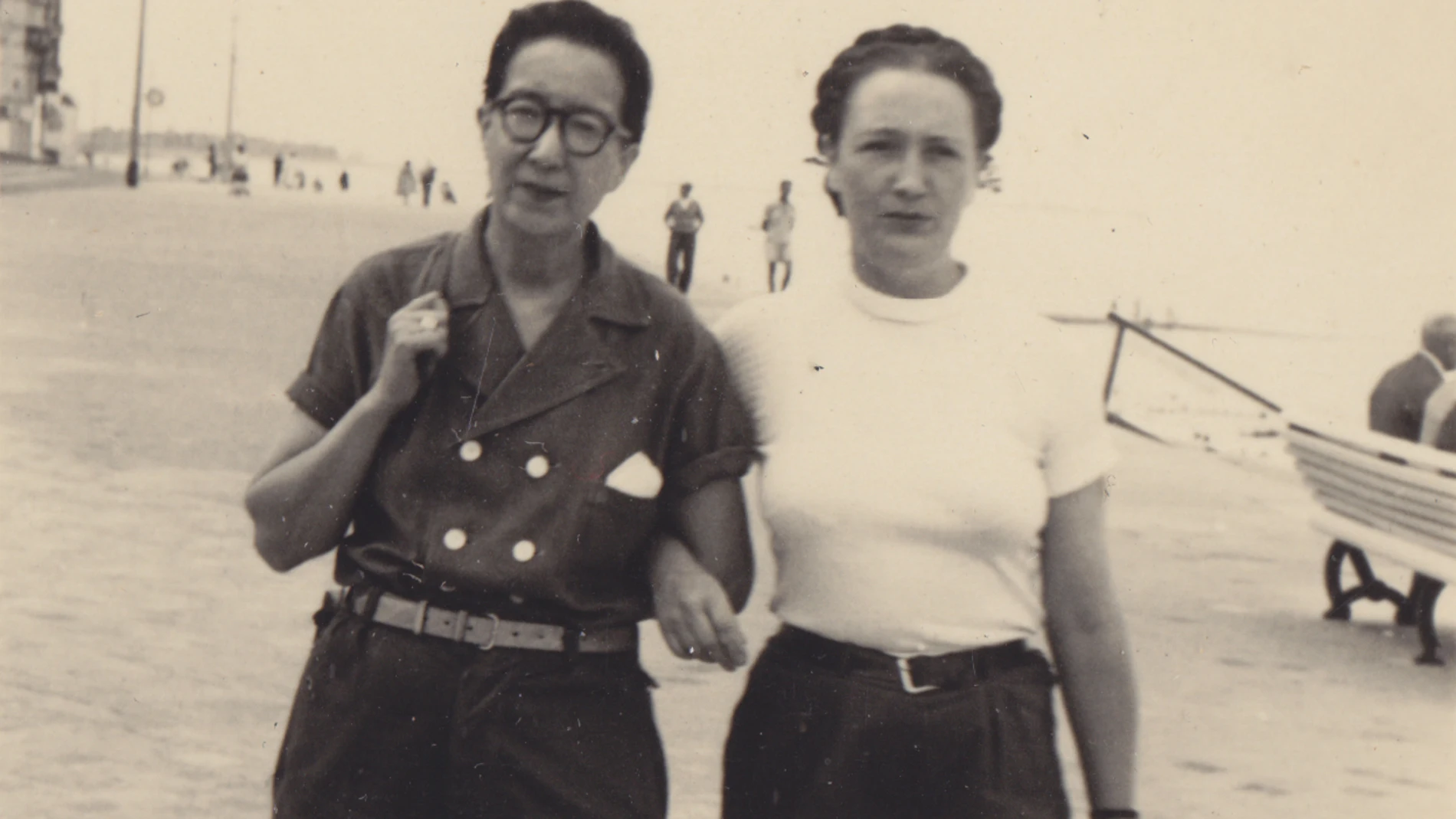 Nadine Hwang y Nelly Mousset-Vos posan felices tras sobrevivir a los campos de concentración