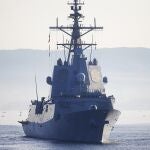 AMP.-La fragata 'Álvaro de Bazán' zarpa de Ferrol para integrarse con un grupo permanente de la OTAN en el mar del Norte