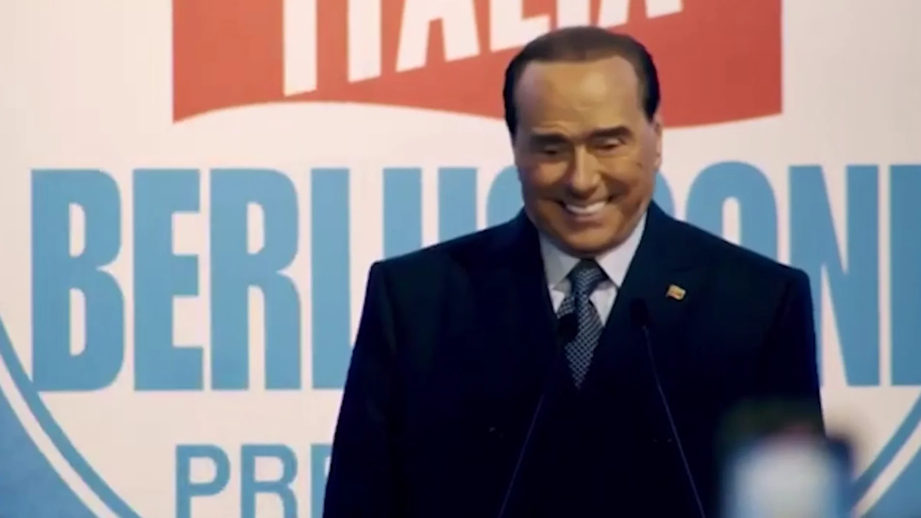 Berlusconi, absuelto de los cargos de corrupción de testigos