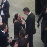 El presidente del Gobierno, Pedro Sánchez, y la cantante María del Monte en la alfombra roja previa a la gala de la 37 edición de los Premios Goya, en el Palacio de Congresos y Exposiciones FIBES