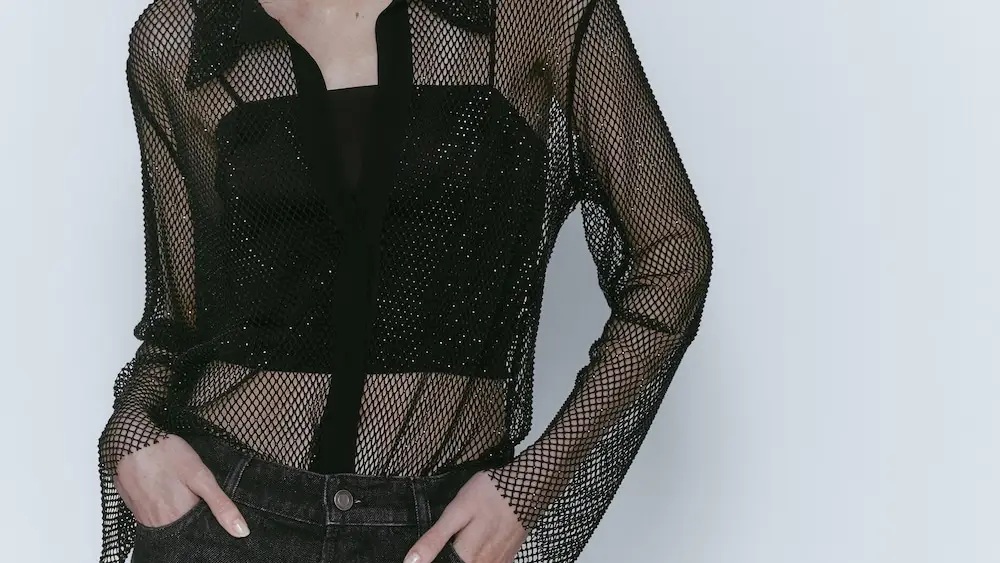 Camisa malla abalorios de Massimo Dutti