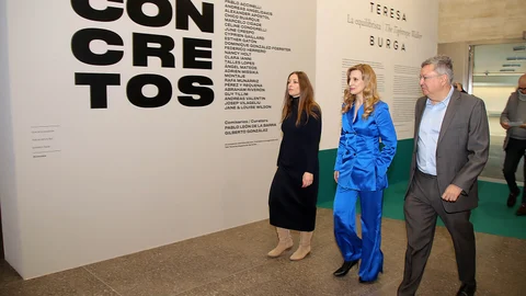 La viceconsejera de Acción Cultural, Mar Sancho, presenta la exposición 'Concretos', con la delegada territorial, Ester Muñoz y el director del MUSAC, Álvaro Rodriguez