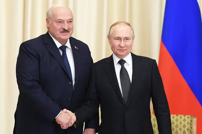 Lukashenko y Putin estrechan su alianza militar