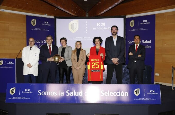 Acuerdo de colaboración entre HM Hospitales y la Federación Española de Baloncesto.