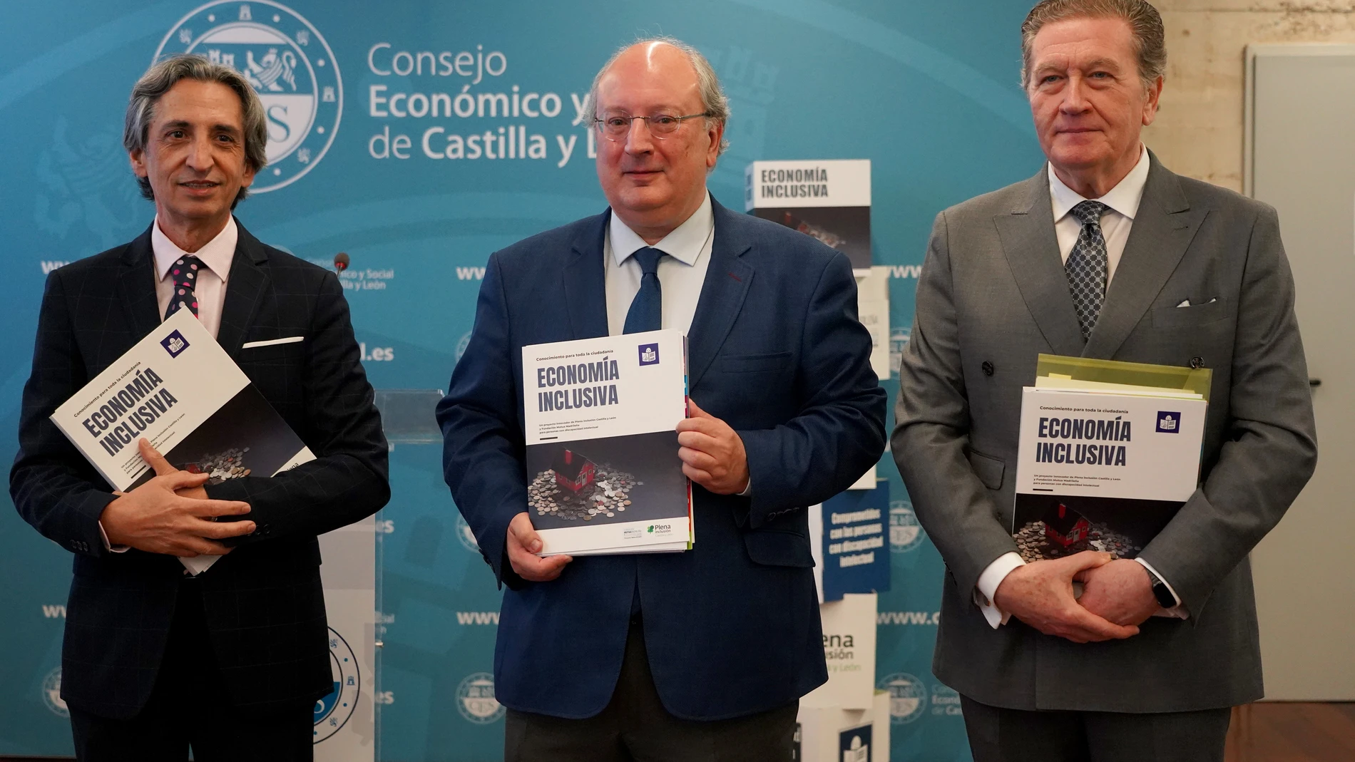 Los presidentes de Plena inclusión y CES, Juan Pablo Torres Andrés y Enrique Cabero, presentan el proyecto ‘Economía inclusiva’, un proyecto innovador que permite adaptar los conceptos básicos de Economía a lectura fácil y hacer un material pedagógico accesible a personas con discapacidad intelectual pero también a personas mayores o inmigrantes.