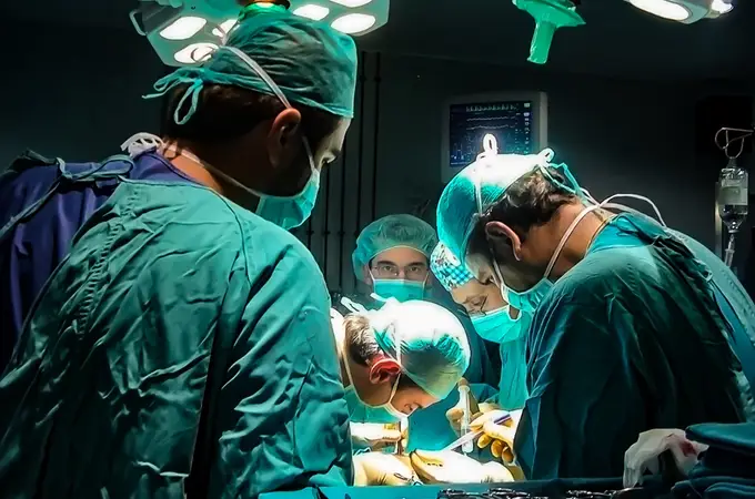Primer trasplante en el mundo de un corazón parado durante más de 20 minutos 