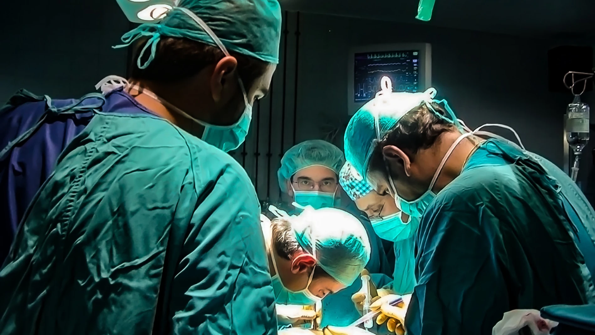 El Virgen del Rocío realiza el primer trasplante de corazón en Andalucía tras una donación en asistolia