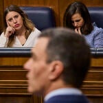 Pedro Sánchez interviene en el Congreso en presencia de las ministras Irene Montero e Ione Belarra, impulsoras de la ley junto al presidente del Gobierno
