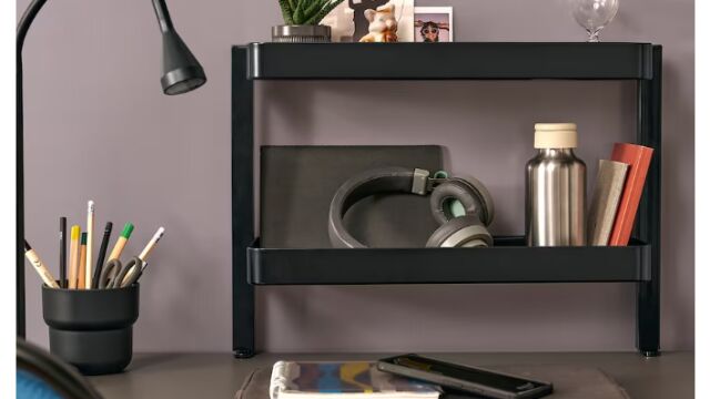 Olvídate del taladro al montar esta estantería gracias a Ikea 