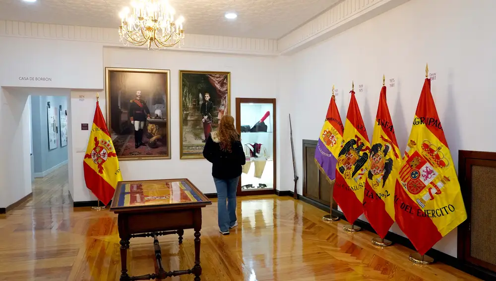 Exposición &quot;Sala de Banderas históricas&quot;