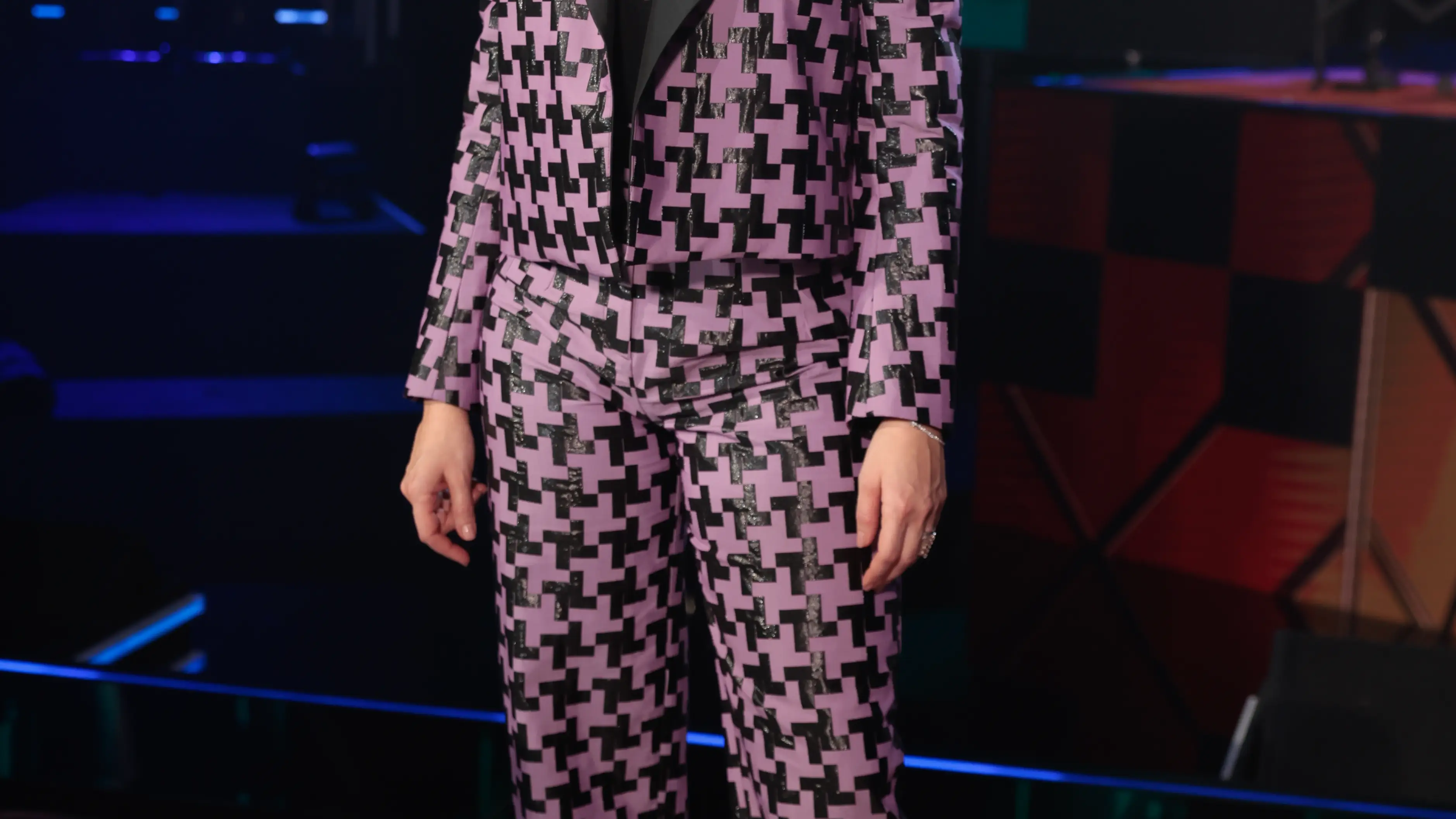 Mónica Naranjo con traje de Victoria.