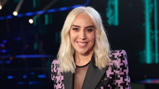 Mónica Naranjo con el traje de la marca de Vicky Martín Berrocal.